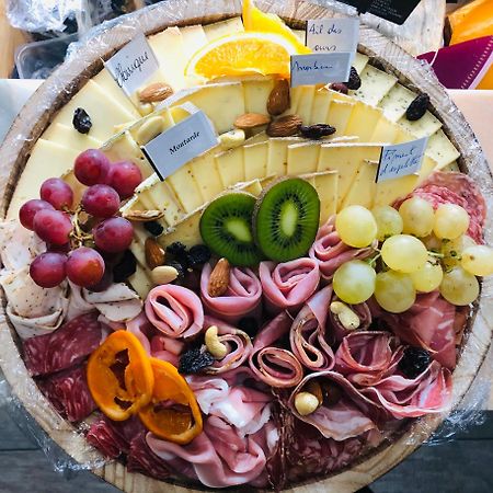 Le Gite Du Faubourg Sautour Exteriör bild